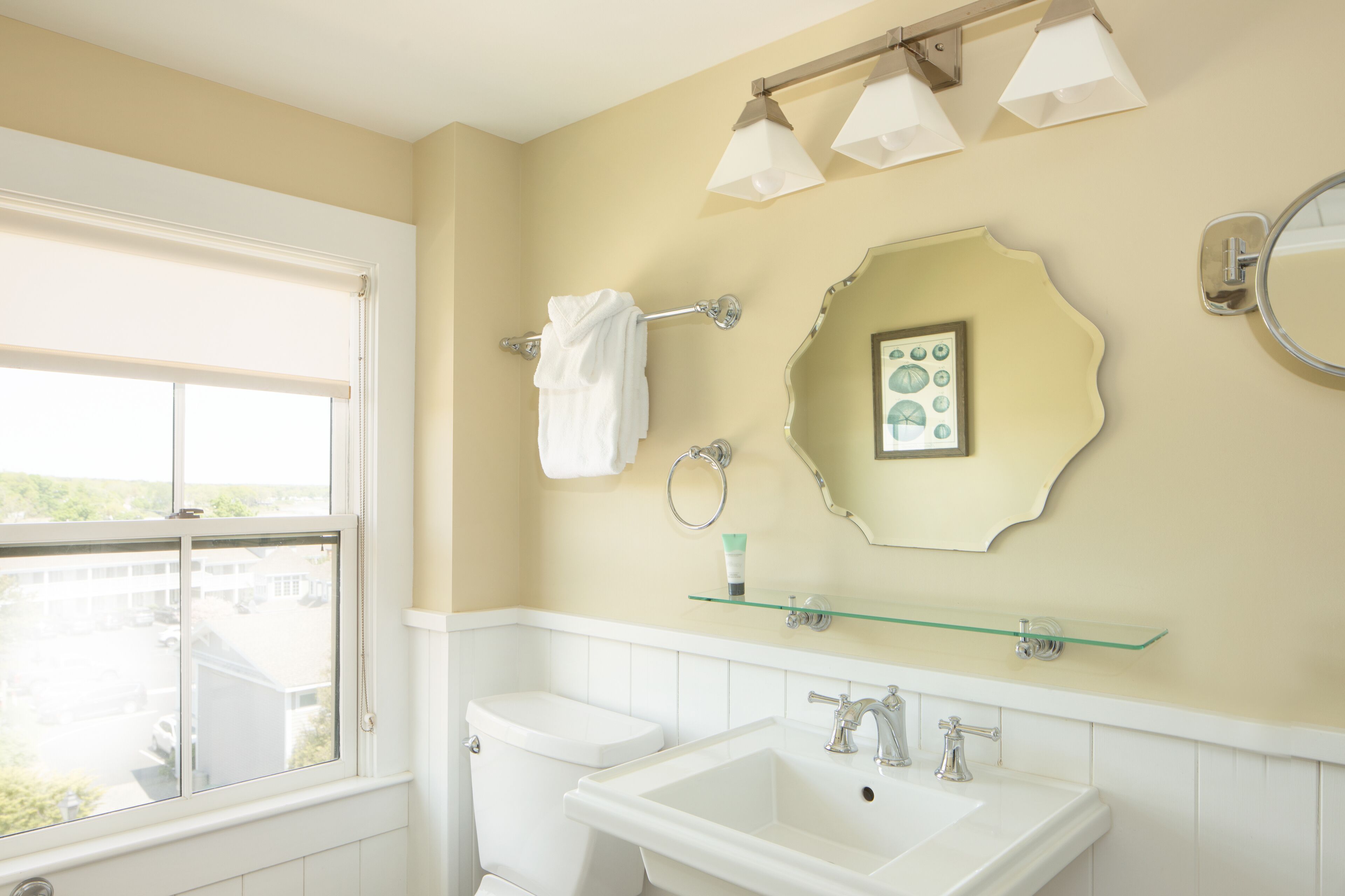 ocean superior king room | bathroom | hair dryer, towels