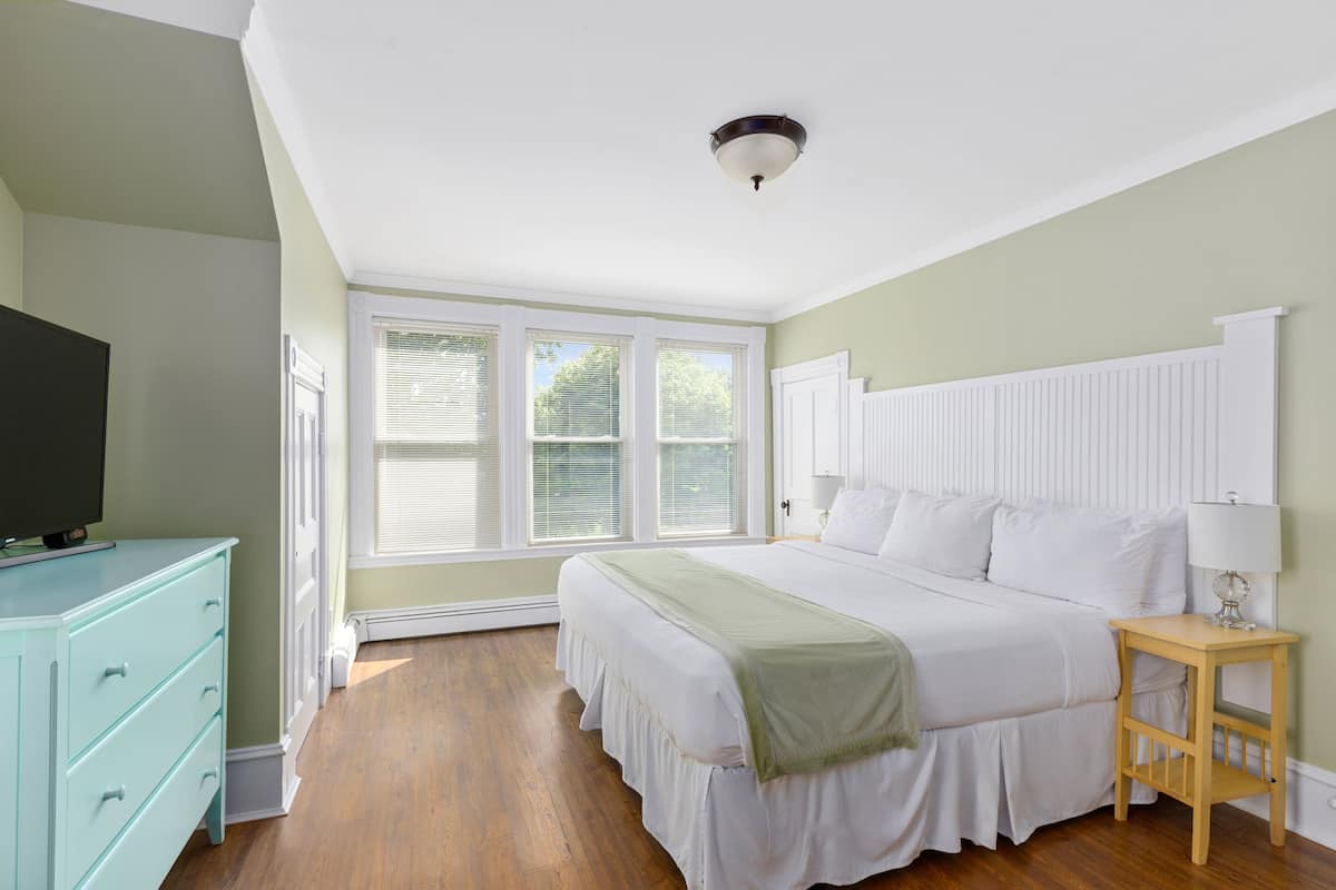 Guest House 504 | Free WiFi, bed sheets, wheelchair access