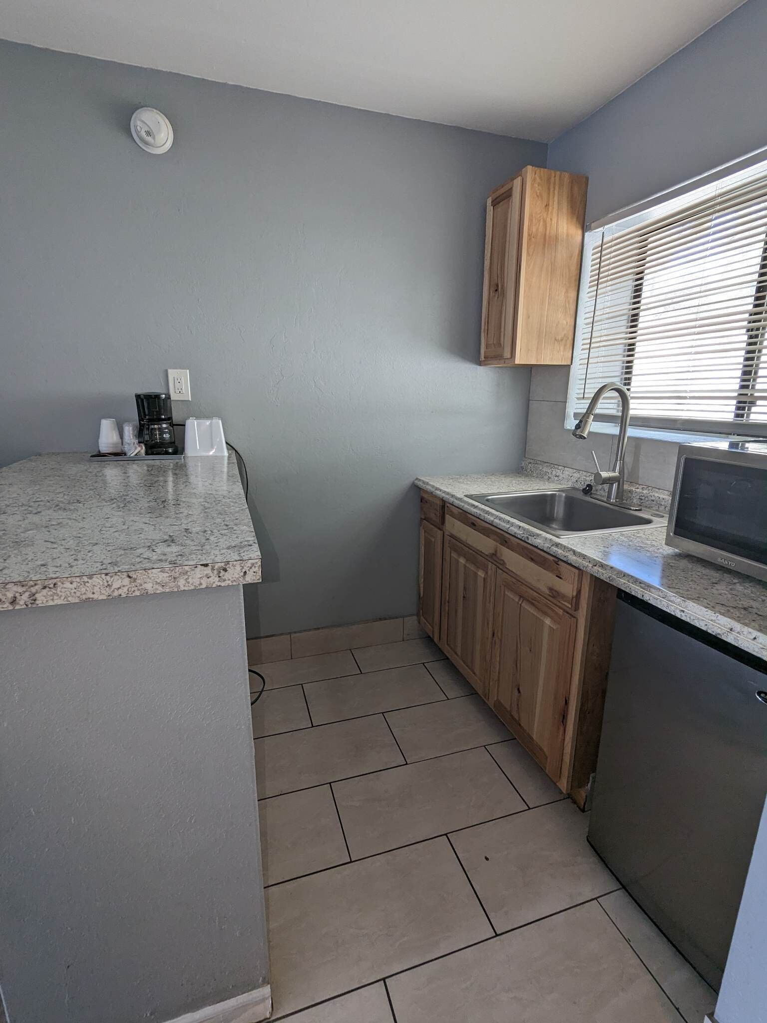 fridge, microwave, coffee/tea maker, freezer