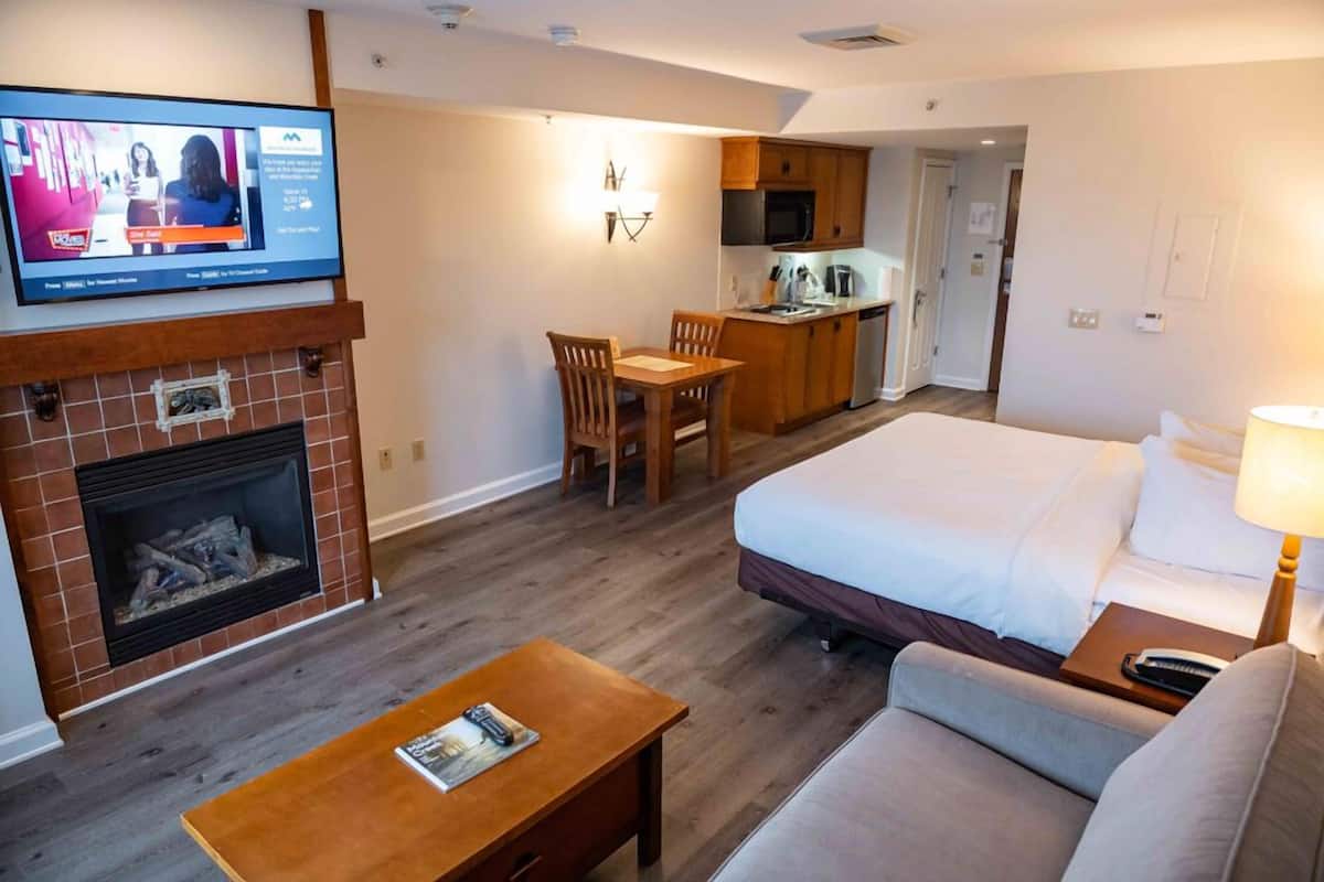 1 bedroom, desk, free WiFi, bed sheets