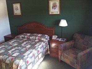 Desk, iron/ironing board, free WiFi, bed sheets