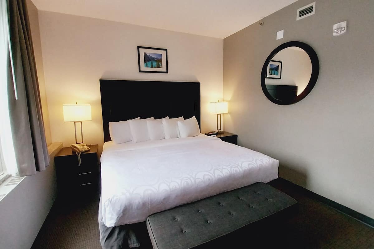 Chambre Double Familiale | Bureau, rideaux occultants, Wi-Fi gratuit, draps fournis