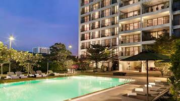 المنشأة من الخارج