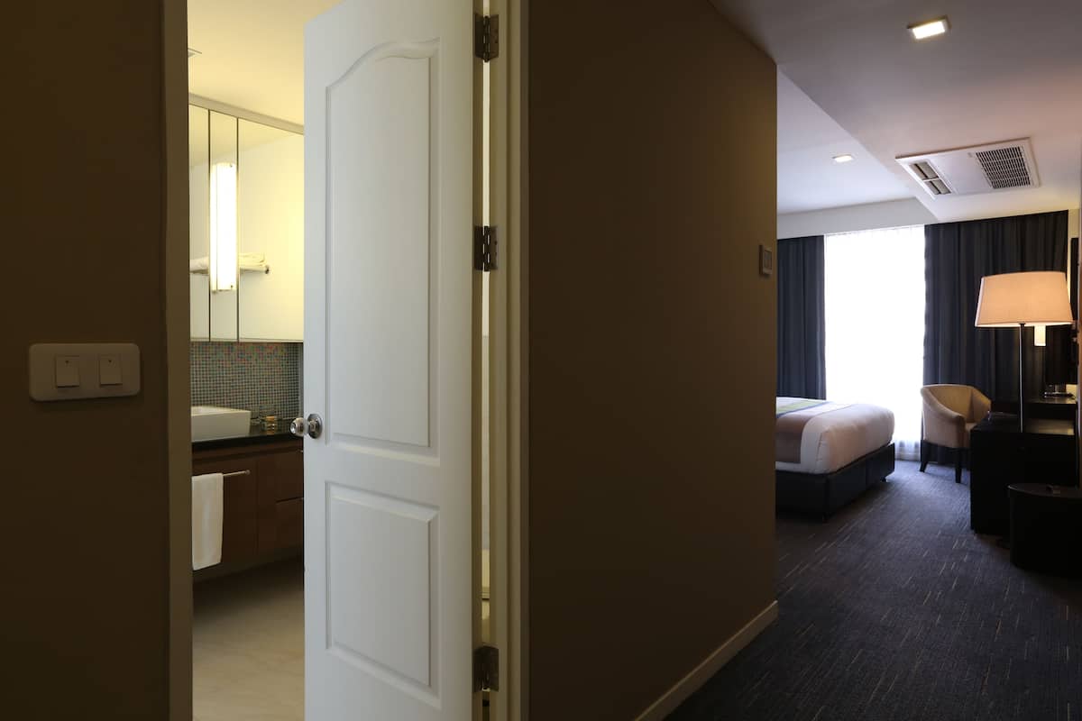 Down comforters, pillowtop beds, in-room safe, desk