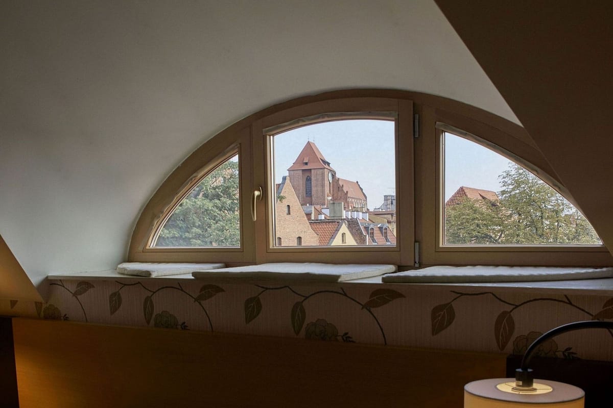 Comfort Twin Room | 1 bedroom, hypo-allergenic bedding, desk, iron/ironing board