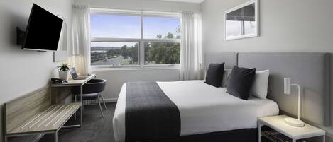 Caja de seguridad en la habitación y escritorio