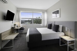 Studio | In-room safe, desk, iron/ironing board, free WiFi