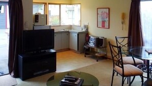 Unclassified image, 3 of 22, button - Asure Kapiti Court Motel (Paraparaumu)