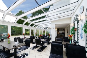 Buffet breakfast on weekends (EUR 11.9 per person)