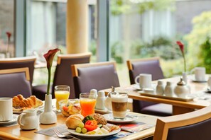 Daily buffet breakfast (EUR 21 per person)