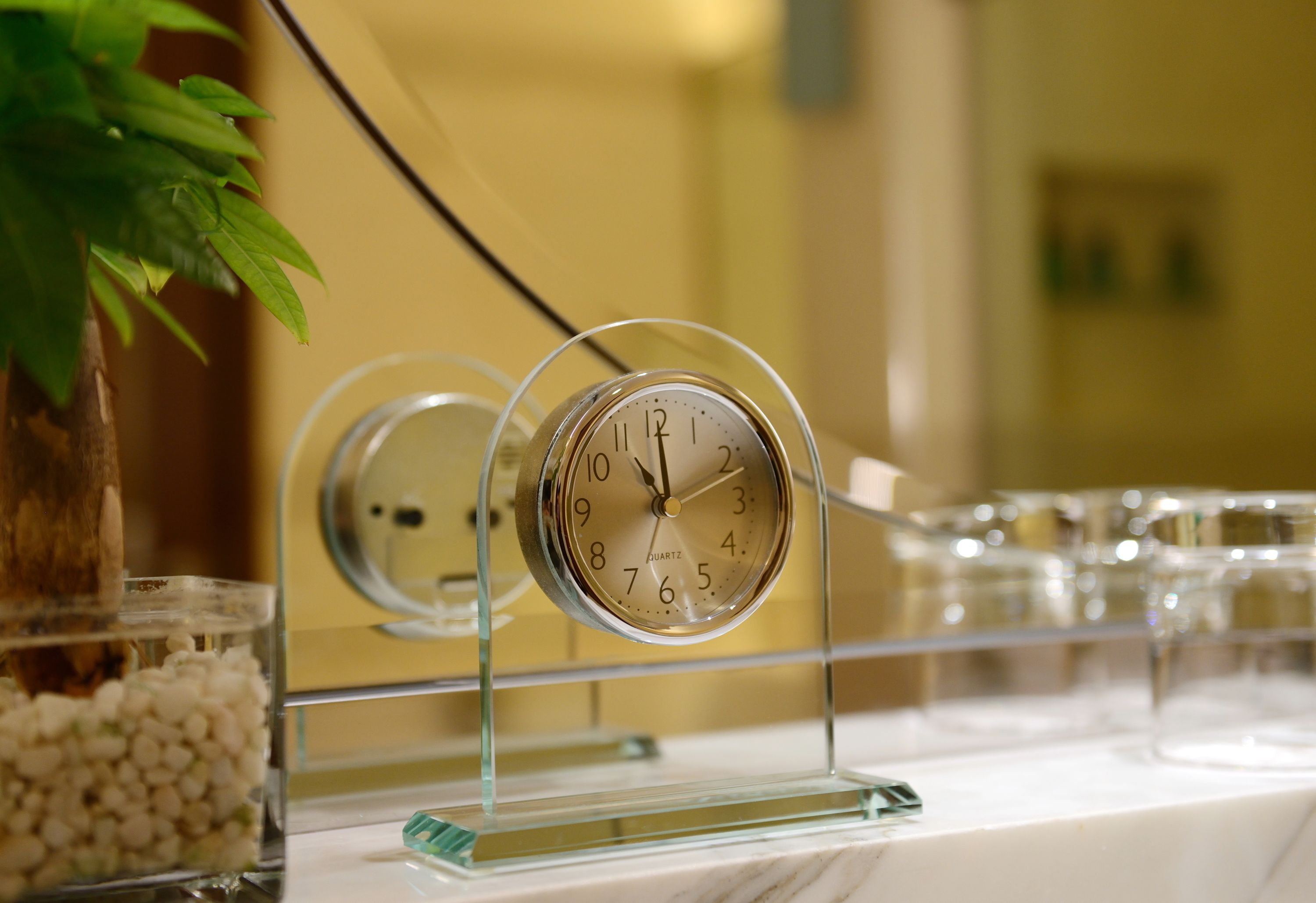 separate bathtub and shower, deep-soaking bathtub, rainfall showerhead