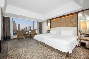 Premium bedding, down comforters, Tempur-Pedic beds, minibar - Shangri-La Ningbo (Ningbo)