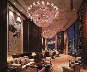3 restaurants, lunch, dinner served; Asian cuisine - Shangri-La Ningbo (Ningbo)