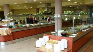 Buffet - Berlin Green Park Hotel (Golden Sands)