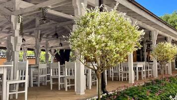 Grill-/Picknickplatz