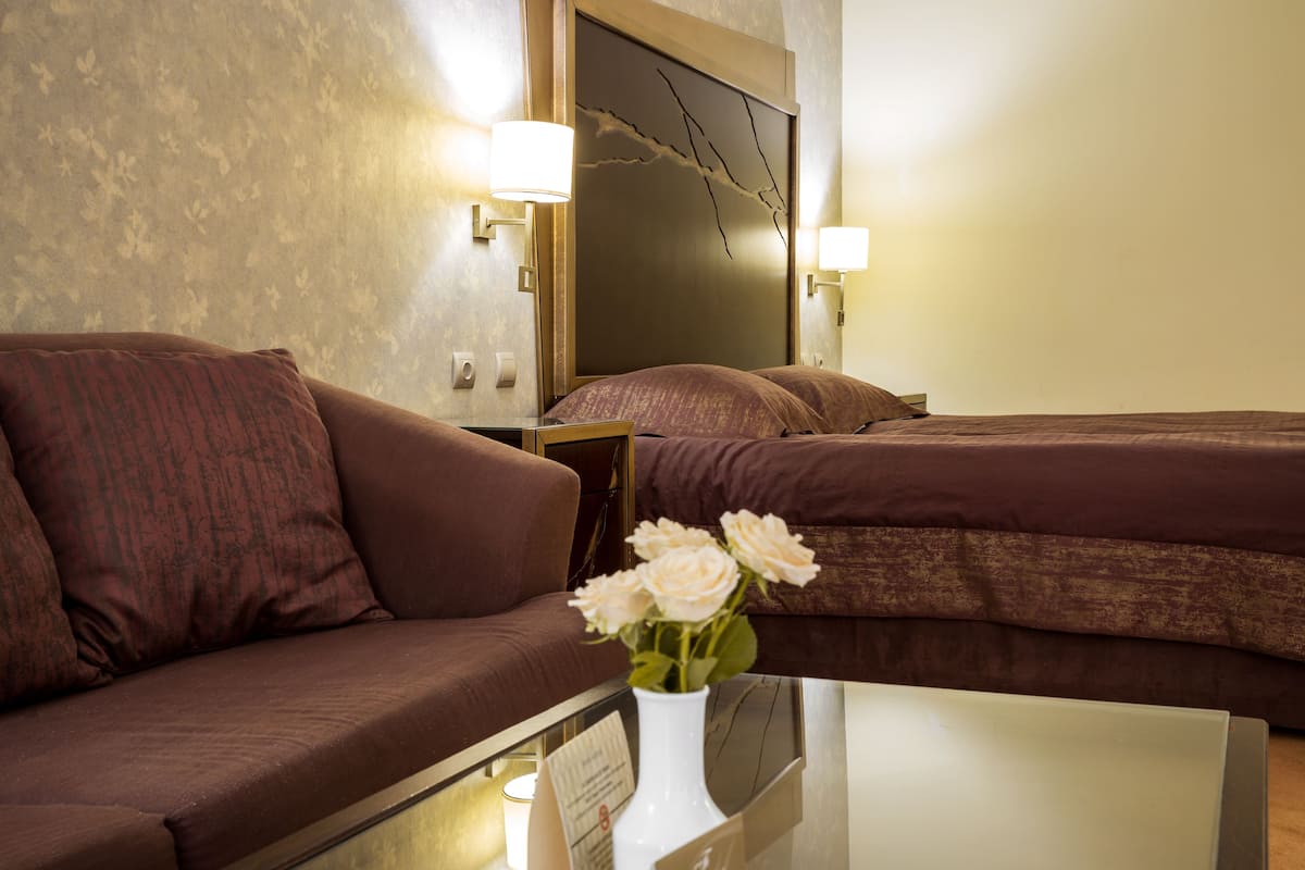 1 bedroom, minibar, in-room safe, desk