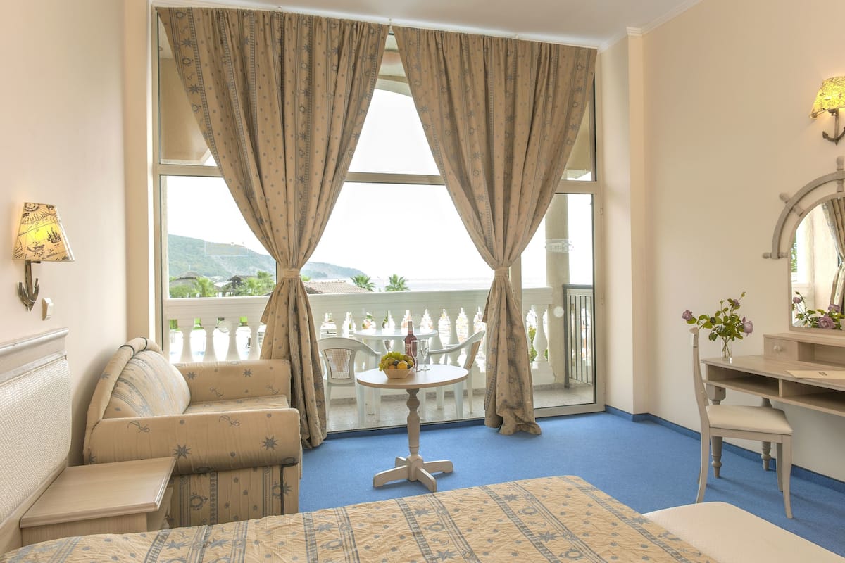 Chambre Double, balcon, vue mer