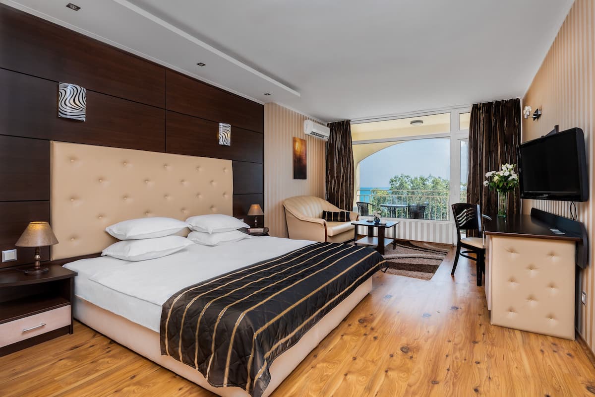 In-room safe, desk, free cots/infant beds, rollaway beds