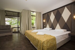 Double Room (1st line)