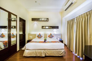 Suite, 1 King Bed - FabHotel Prime Shervani (New Delhi)