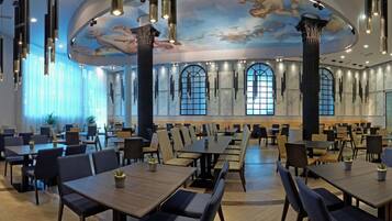 2 barer/lounger och lobbylounge