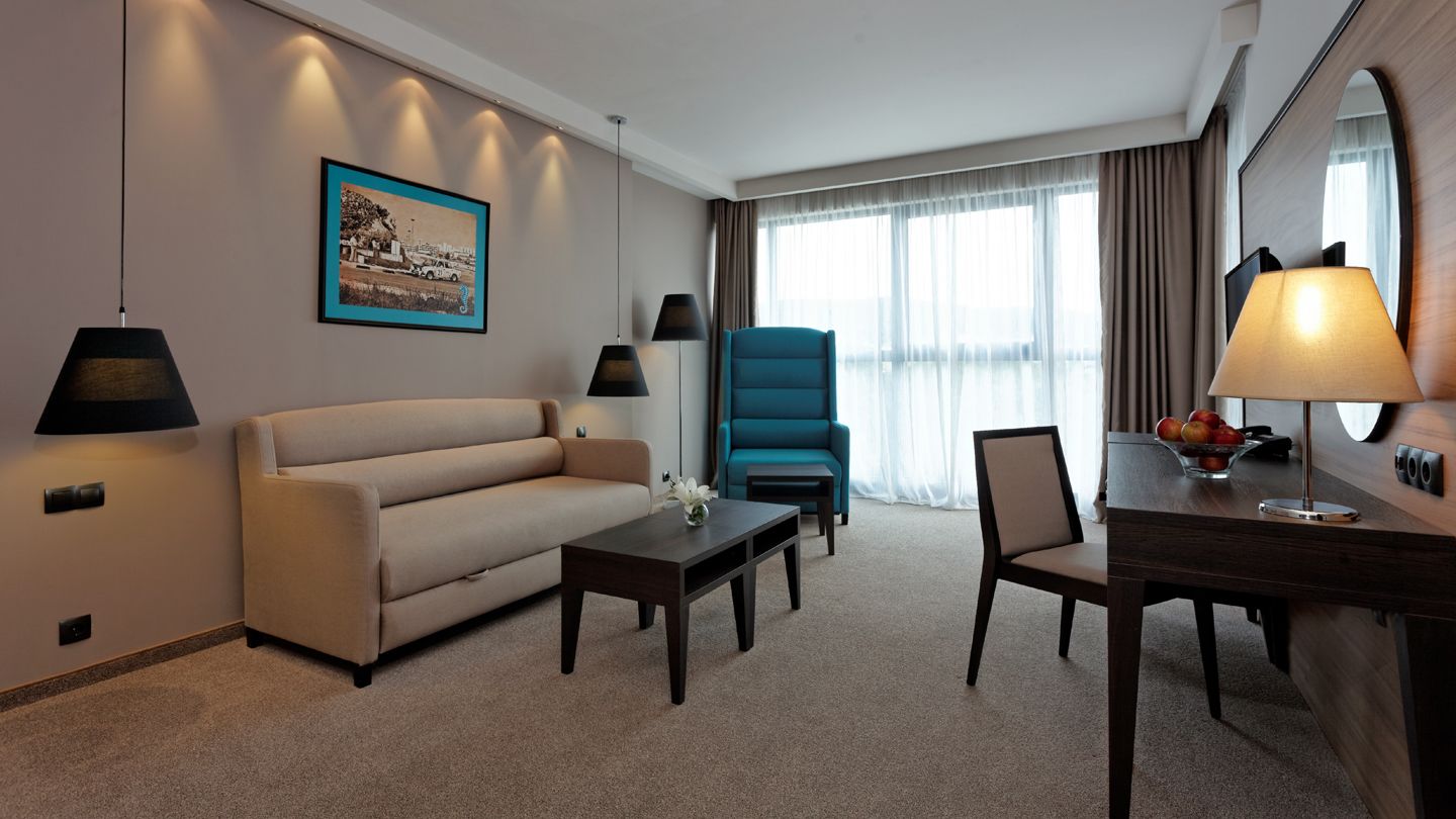 economy double room | living area | lcd tv