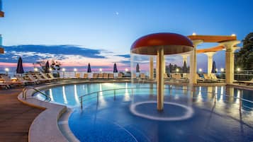 Indoor pool, outdoor pool