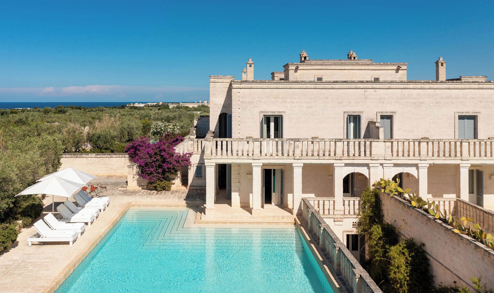 Casa, 3 bedrooms (Casa Meravigliosa) | Minibaari, tallelokero huoneessa, työpöytä, pimennysverhot