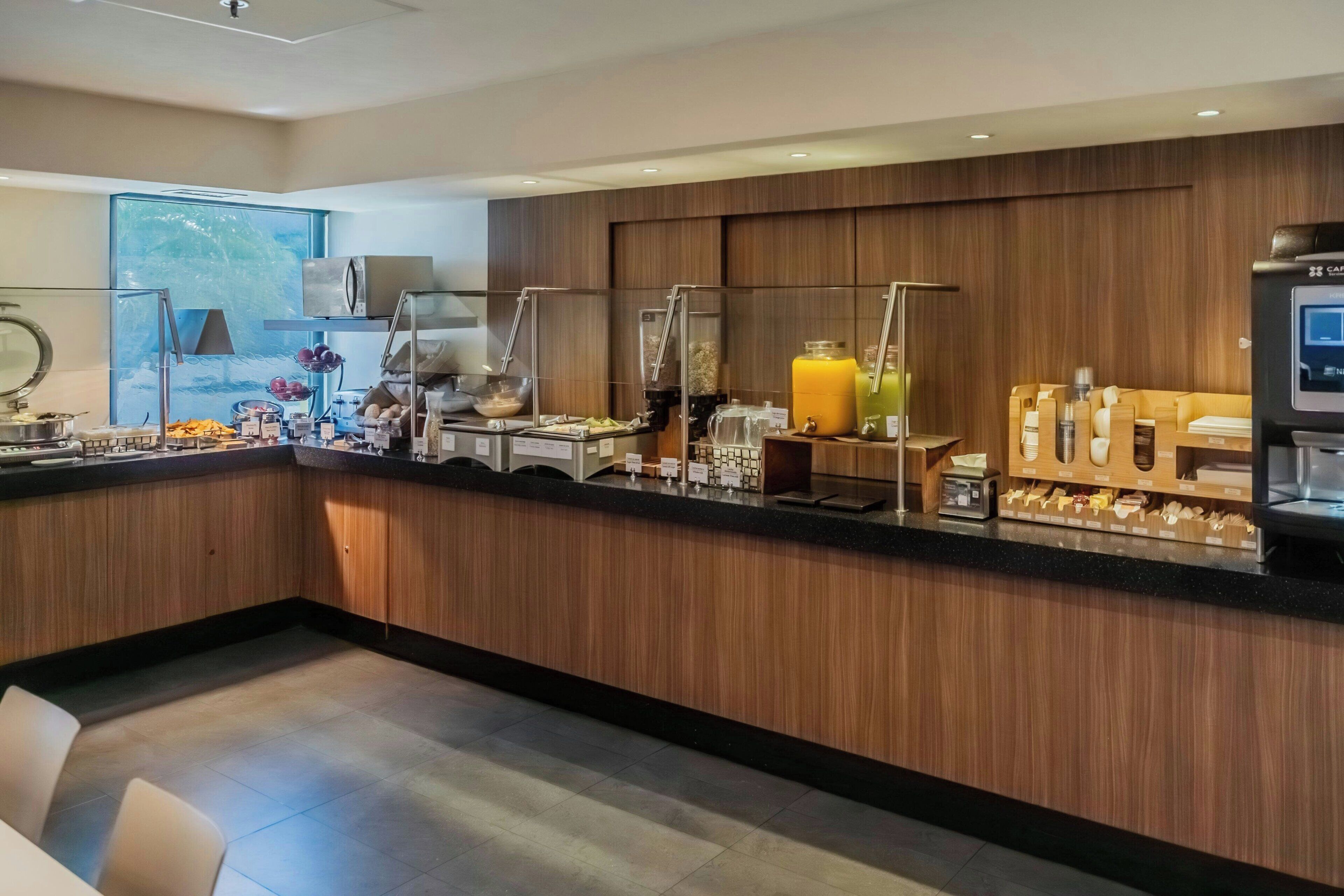 Desayuno continental incluido todos los días 