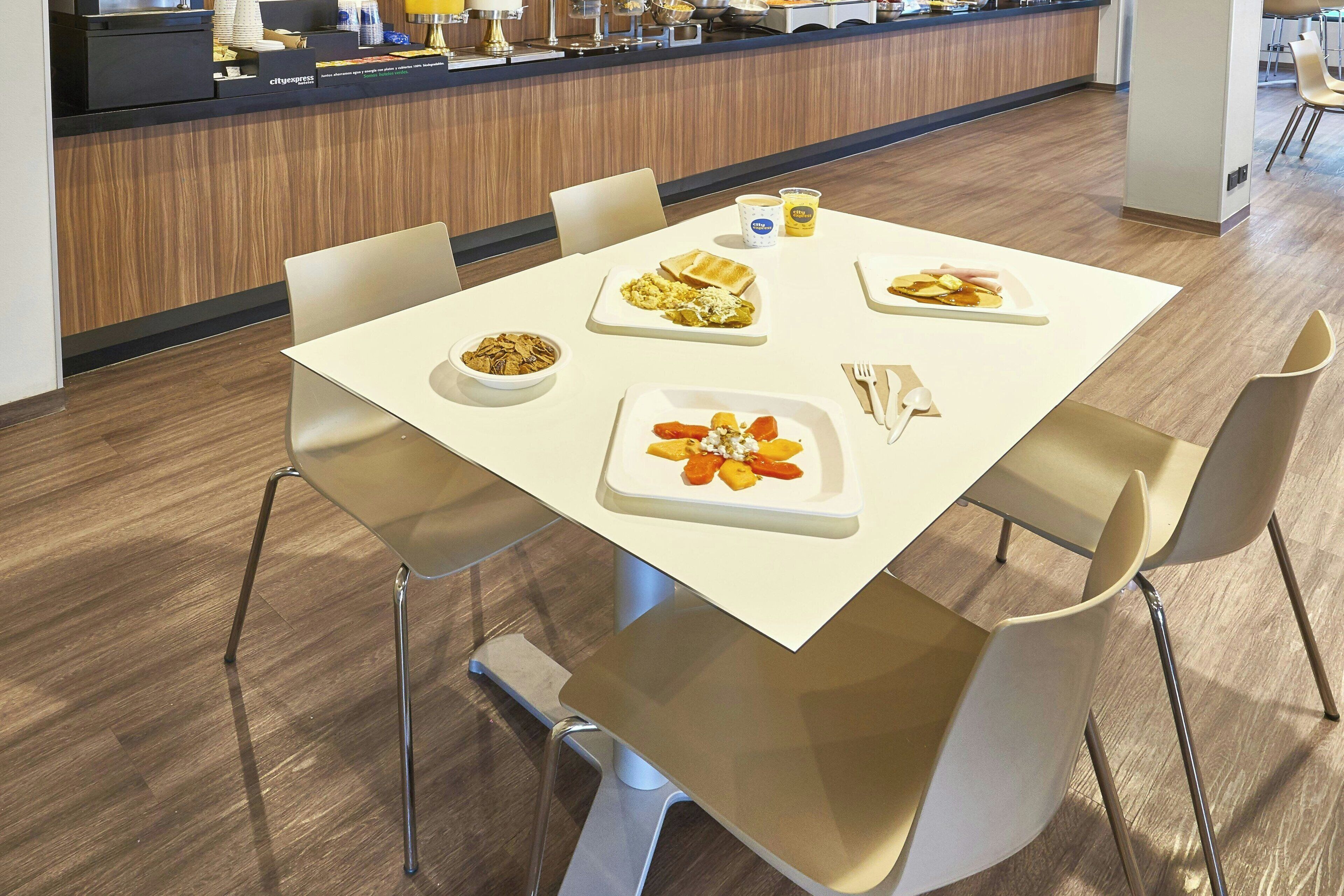 free daily continental breakfast