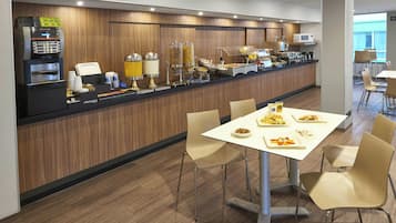 Desayuno continental incluido todos los días