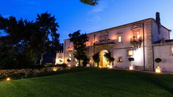 Front of property - evening/night