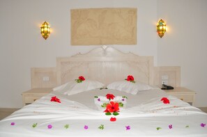 In-room safe, desk, free WiFi, wheelchair access