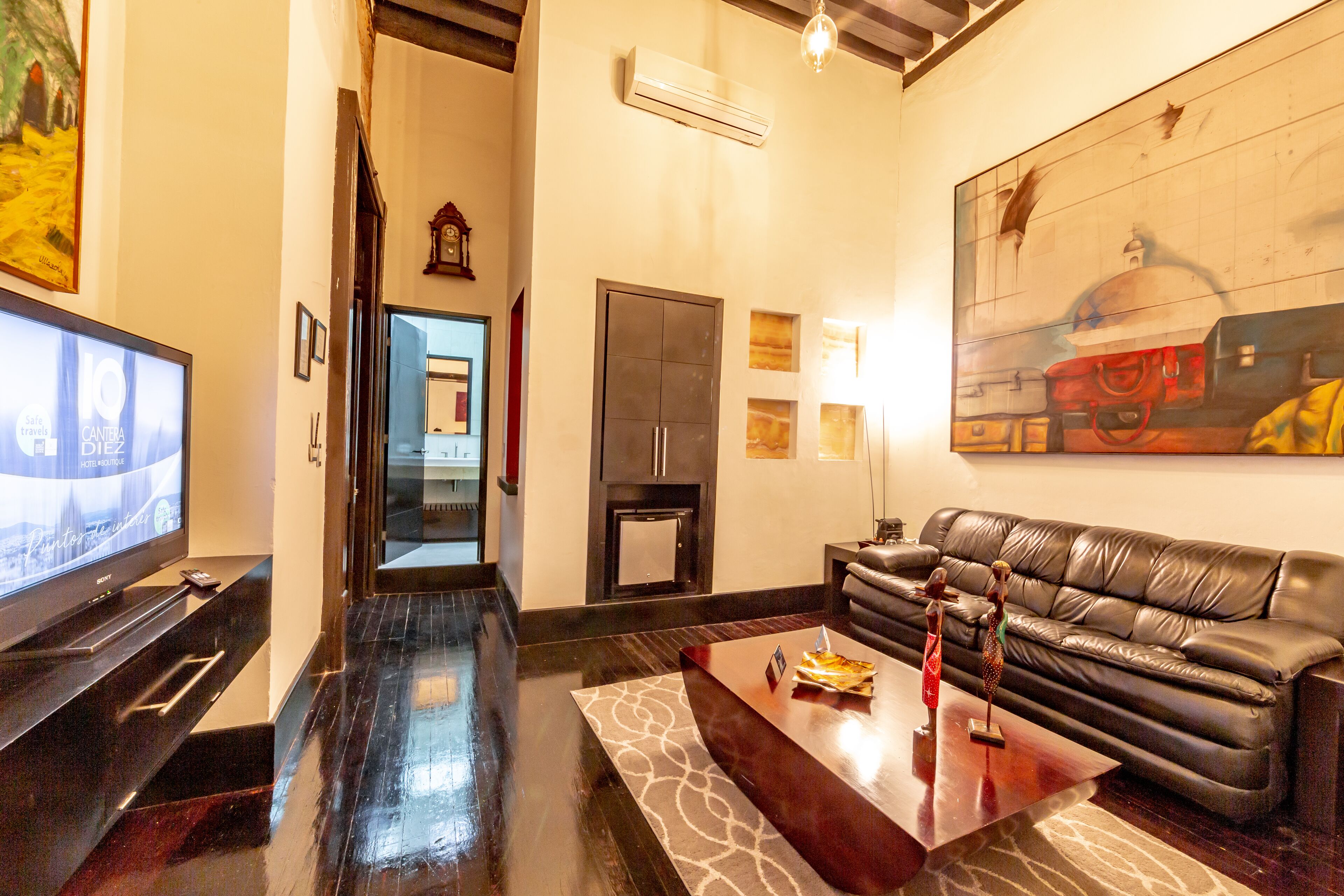 junior suite, 2 double beds | 3 bedrooms, egyptian cotton sheets, premium bedding, down duvets