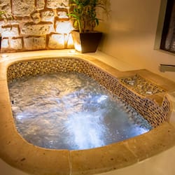 Junior Suite King Size Bed | Bathroom | Separate tub and shower, designer toiletries, hair dryer, bathrobes