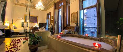 Standard Room | Egyptian cotton sheets, premium bedding, down comforters, free minibar