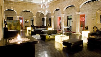 Sala de estar en el lobby