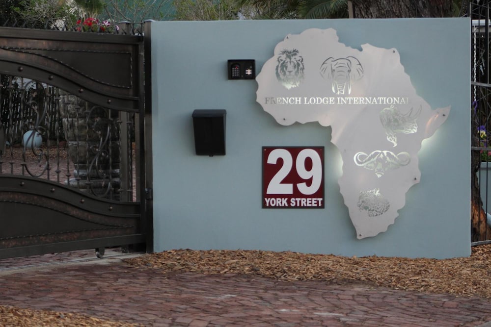 French Lodge by null