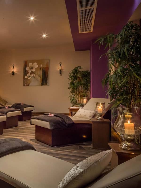 Espace de soins pour les couples, sauna, bain à remous, hammam