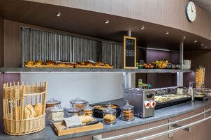 Daily buffet breakfast (EUR 13.50 per person)
