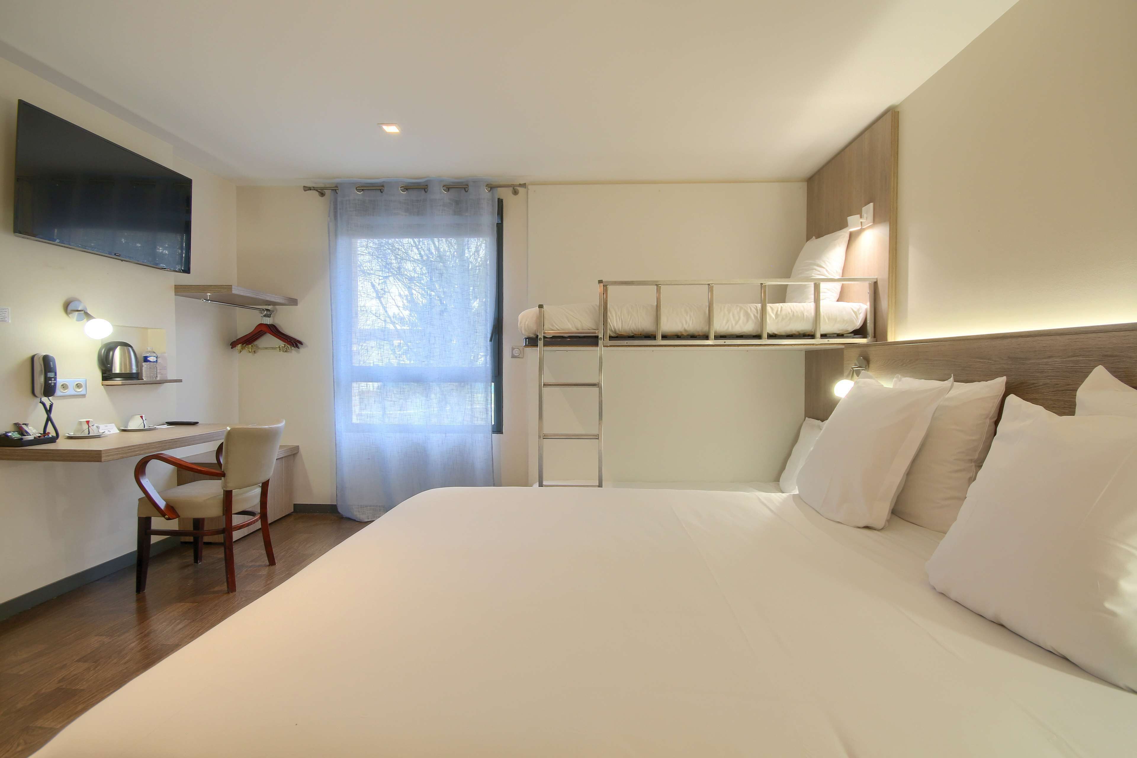 family room, multiple beds, non smoking | individually furnished, desk, blackout curtains, soundproofing