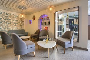 Bar (on property) - Sure Hotel by Best Western Reims Nord (Saint-Brice-Courcelles)