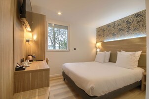 Individually furnished, desk, blackout drapes, soundproofing