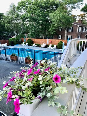 Terrace/patio - Ocean Breeze Motel (South Yarmouth)