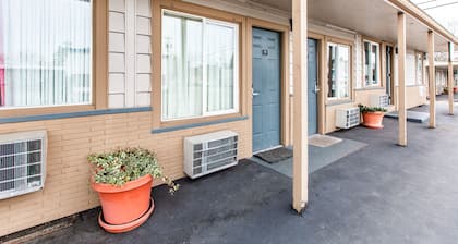 Autzen Inn