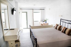 In-room safe, blackout drapes, bed sheets