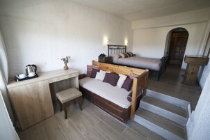 Caja fuerte, cortinas opacas, ropa de cama