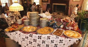Buffet - Heron Cay Lakeview Bed & Breakfast Inn (Mount Dora)