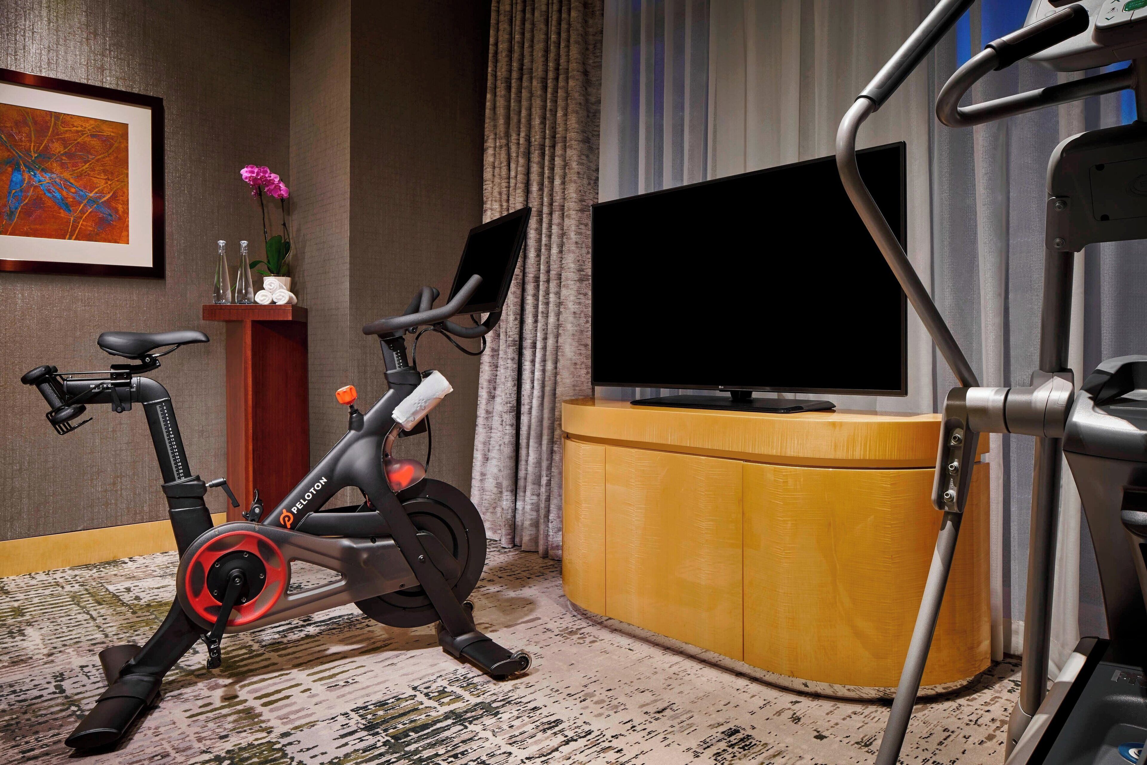 1 bedroom, frette italian sheets, premium bedding, down duvets