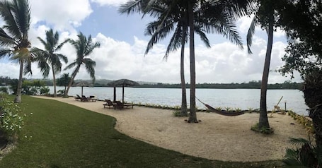 Private beach nearby, white sand, sun-loungers, beach umbrellas